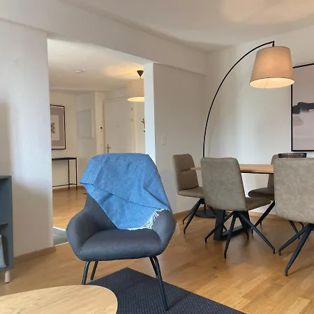 Modern 3bdr Duplex With Skyroof In Trendy West