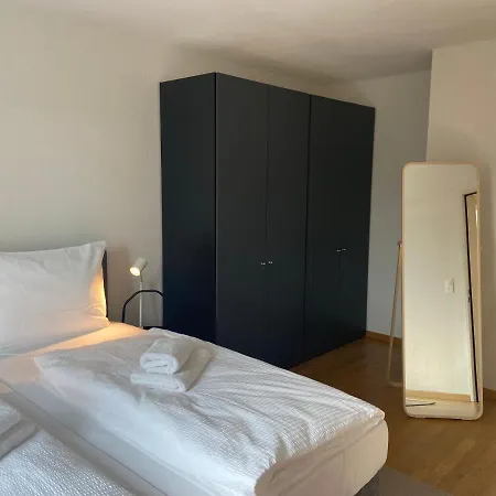 Modern 3bdr Duplex With Skyroof In Trendy West Lejlighed