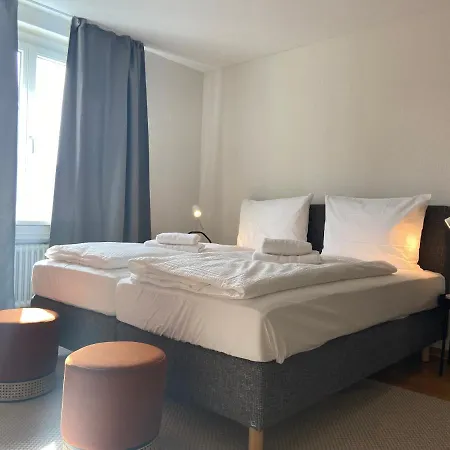 Modern 3bdr Duplex With Skyroof In Trendy West Lejlighed *