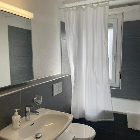 Modern 3bdr Duplex With Skyroof In Trendy West