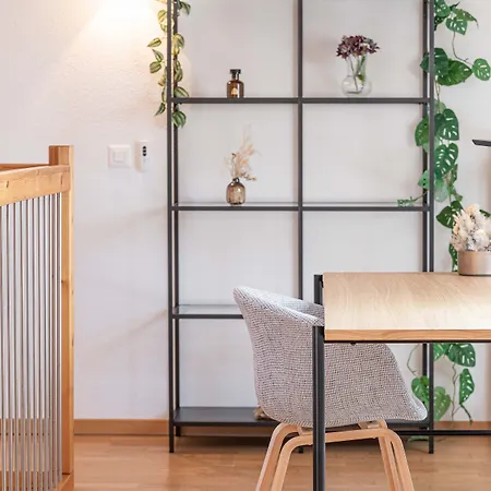 Modern 3bdr Duplex With Skyroof In Trendy West