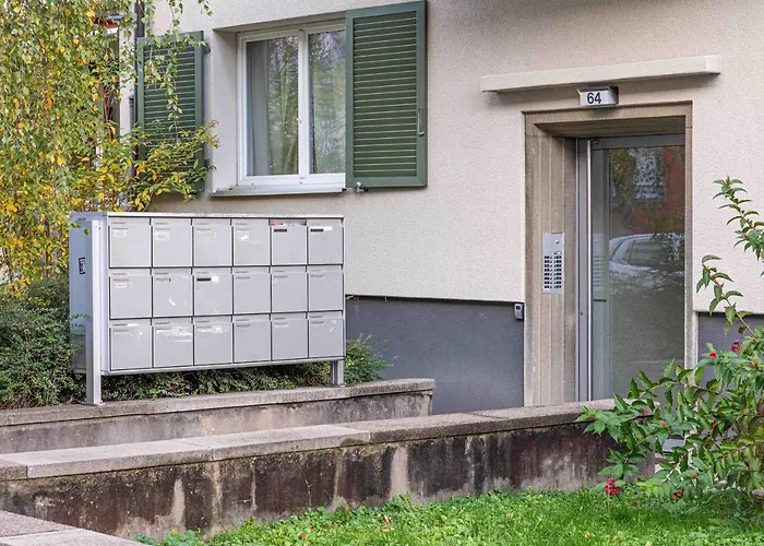 Modern 3bdr Duplex With Skyroof In Trendy West Apartman