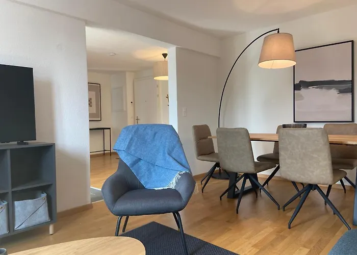 Modern 3bdr Duplex With Skyroof In Trendy West