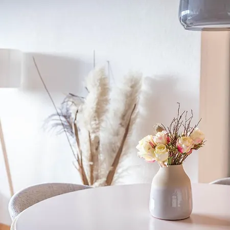 Апартаменты Modern 3bdr Duplex With Skyroof In Trendy West *