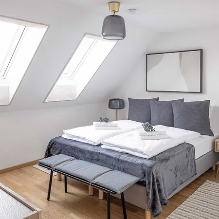 Апартаменты Modern 3bdr Duplex With Skyroof In Trendy West