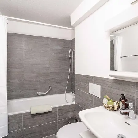 Modern 3bdr Duplex With Skyroof In Trendy West * Цюрих