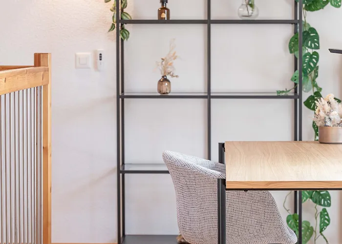 Modern 3bdr Duplex With Skyroof In Trendy West