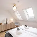 Modern 3bdr Duplex With Skyroof In Trendy West Daire *