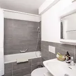 Modern 3bdr Duplex With Skyroof In Trendy West * Zürih